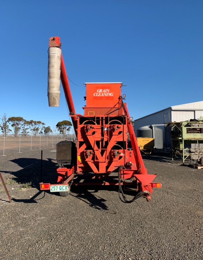 Nufab grain cleaner/seed grader Farm Tender