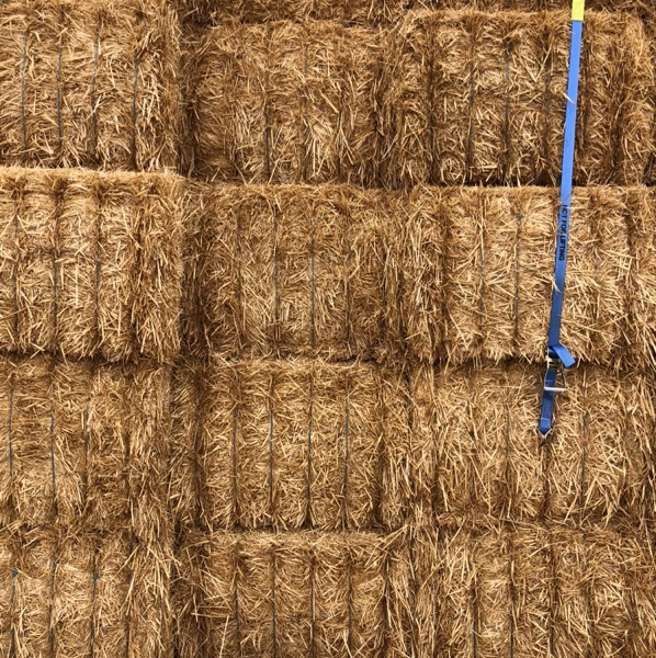 Oaten straw Farm Tender