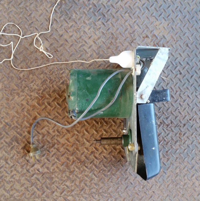 Lister Over Head Shearing Plant Farm Tender