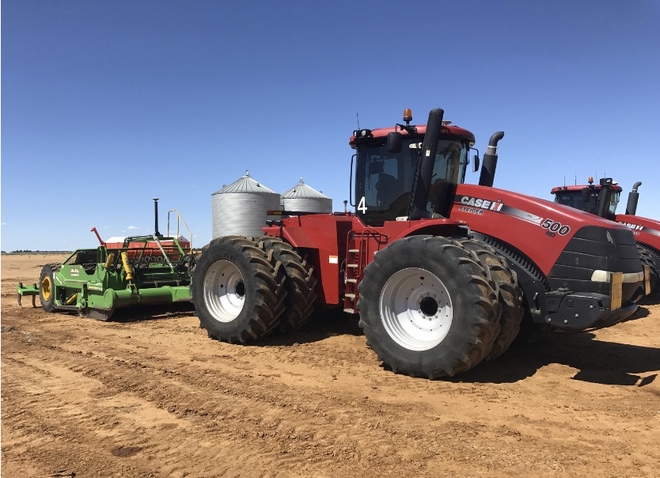 Case Steiger 500 Tractor With Jnr Laser Bucket Farm Tender