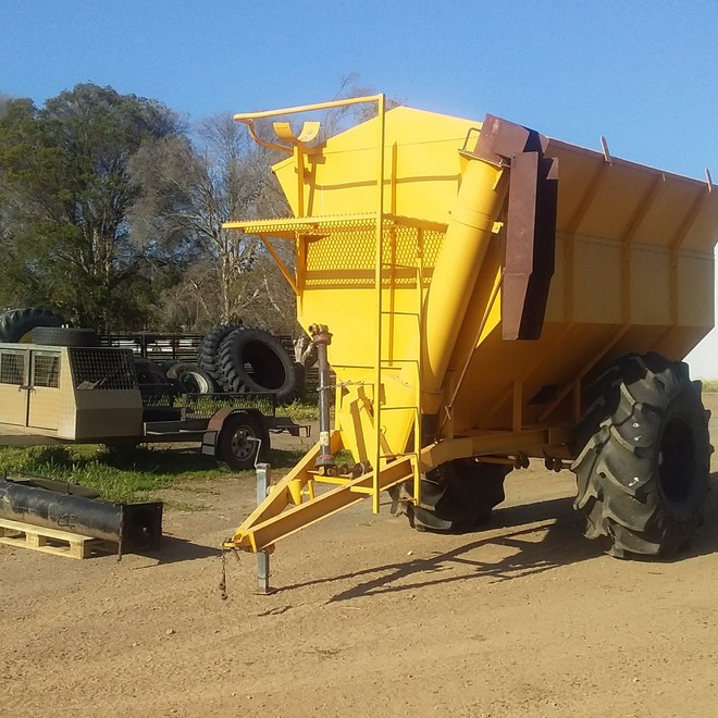 Chaser bin Farm Tender
