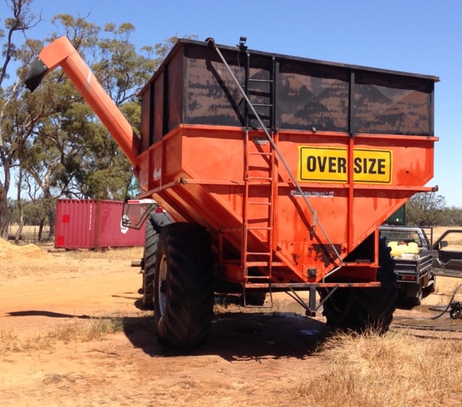 Dunstan 18mt Chaser Bin For Sale w Folding Auger & Feeder Filler schute