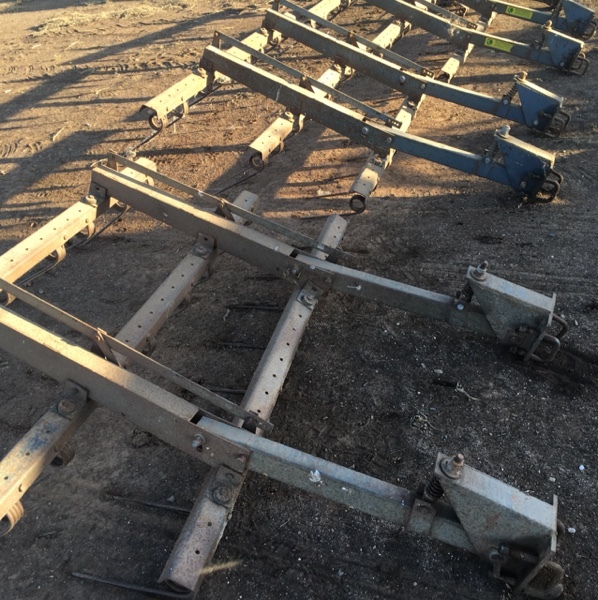 Finger harrows Farm Tender